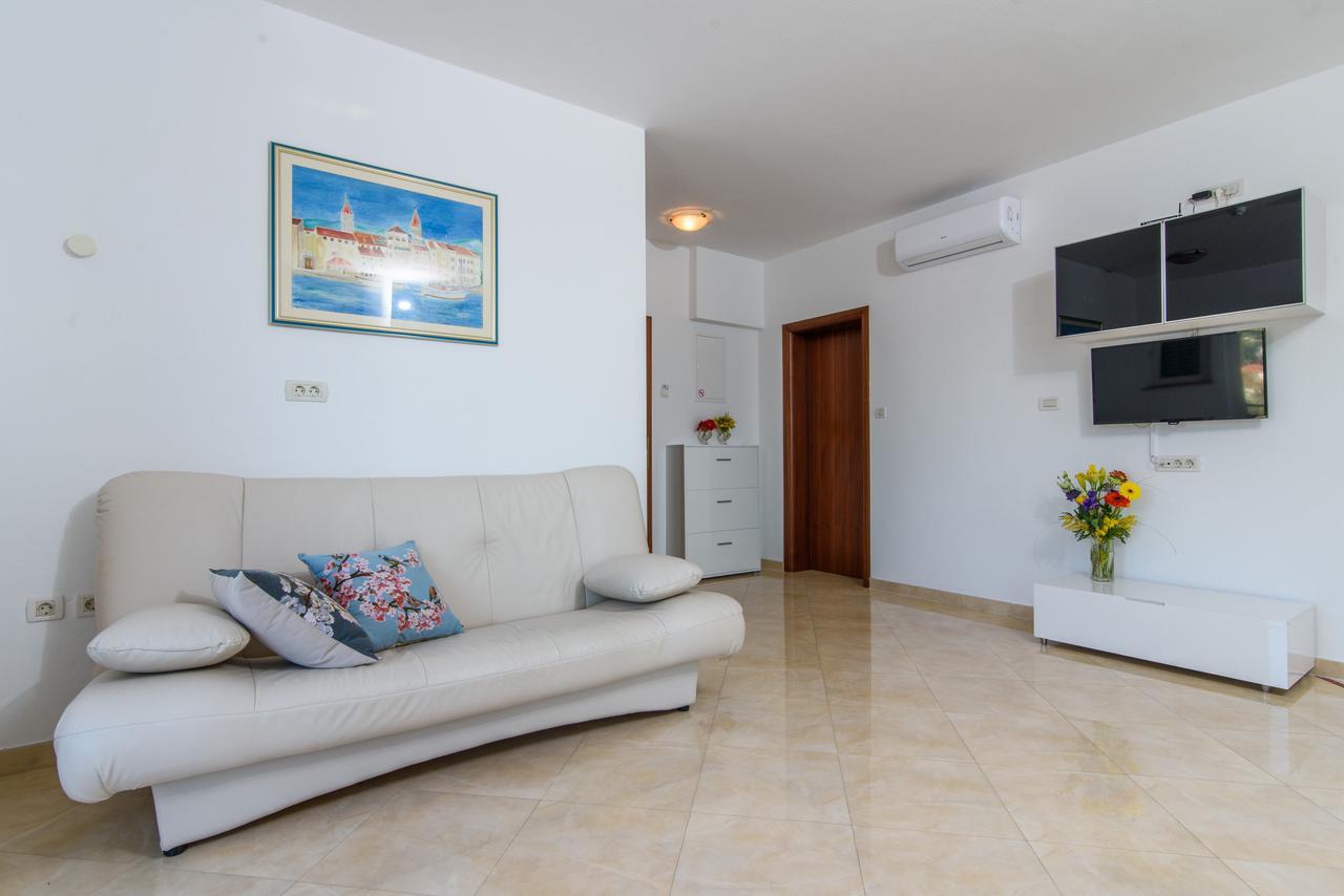 Villa Mediterana Seget Vranjica Ngoại thất bức ảnh