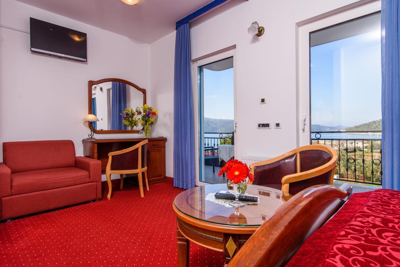 Villa Mediterana Seget Vranjica Ngoại thất bức ảnh