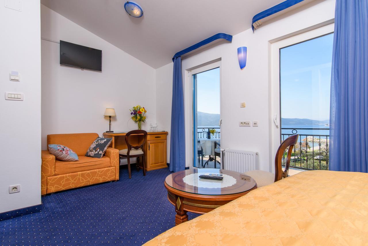 Villa Mediterana Seget Vranjica Ngoại thất bức ảnh