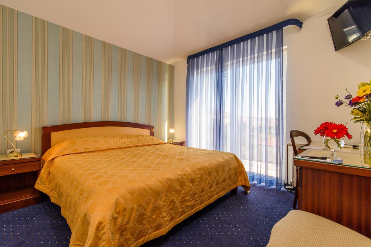 Villa Mediterana Seget Vranjica Ngoại thất bức ảnh