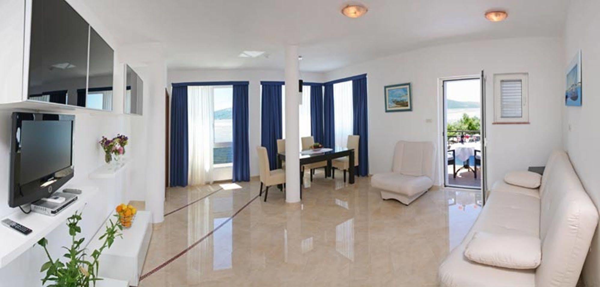 Villa Mediterana Seget Vranjica Ngoại thất bức ảnh